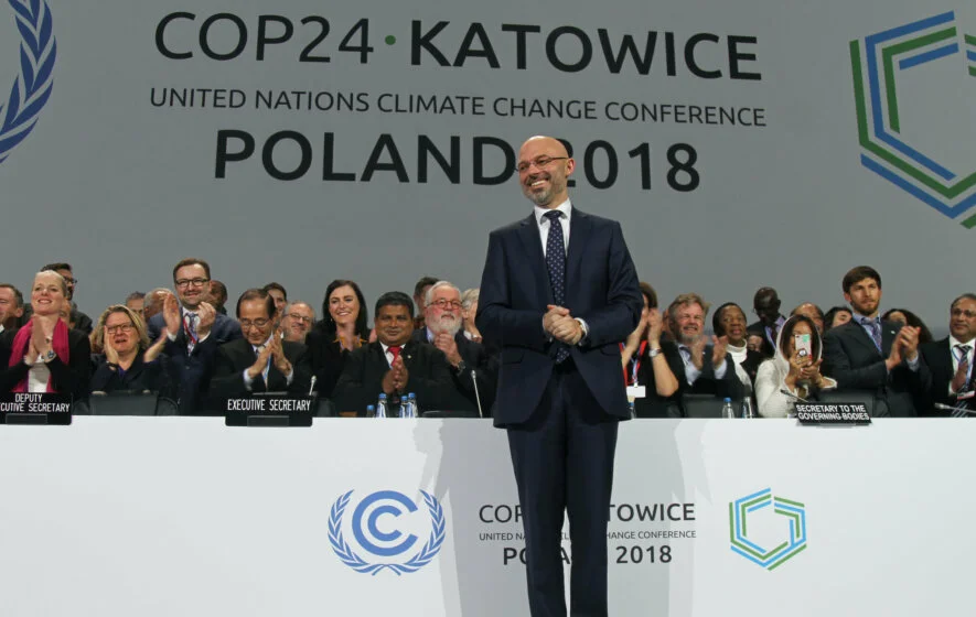 COP24-Präsident Michal Kurtyka bei der Abschlussveranstaltung im Plenum des UN-Klimagipfels in Kattowitz