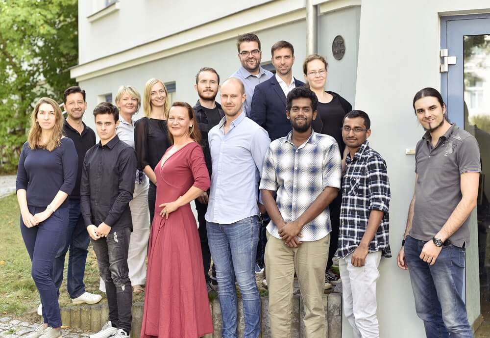 Gruppenfoto der Mitarbeiter eines Energie Start-ups