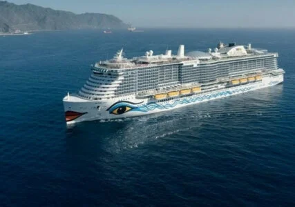 Aida Nova auf dem Meer als erste LNG-betriebenes Kreuzfahrtschiff