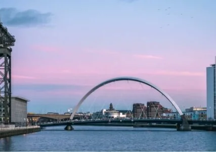 Brücke in Glasgow einer Net Zero City