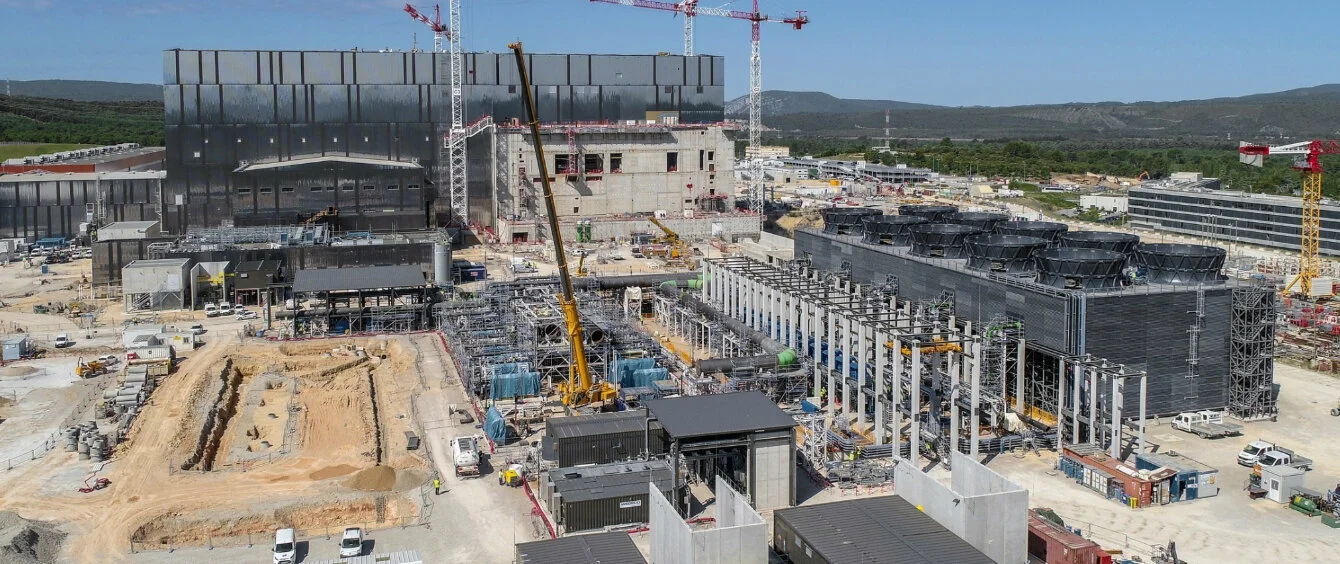 ITER-Projekt: Erster Montage-Schritt für Testreaktor