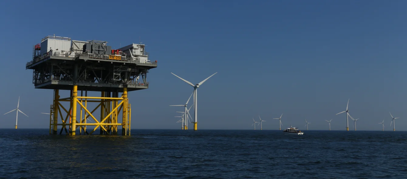 UK offshore wind farm extensions awarded Agreements for Lease
