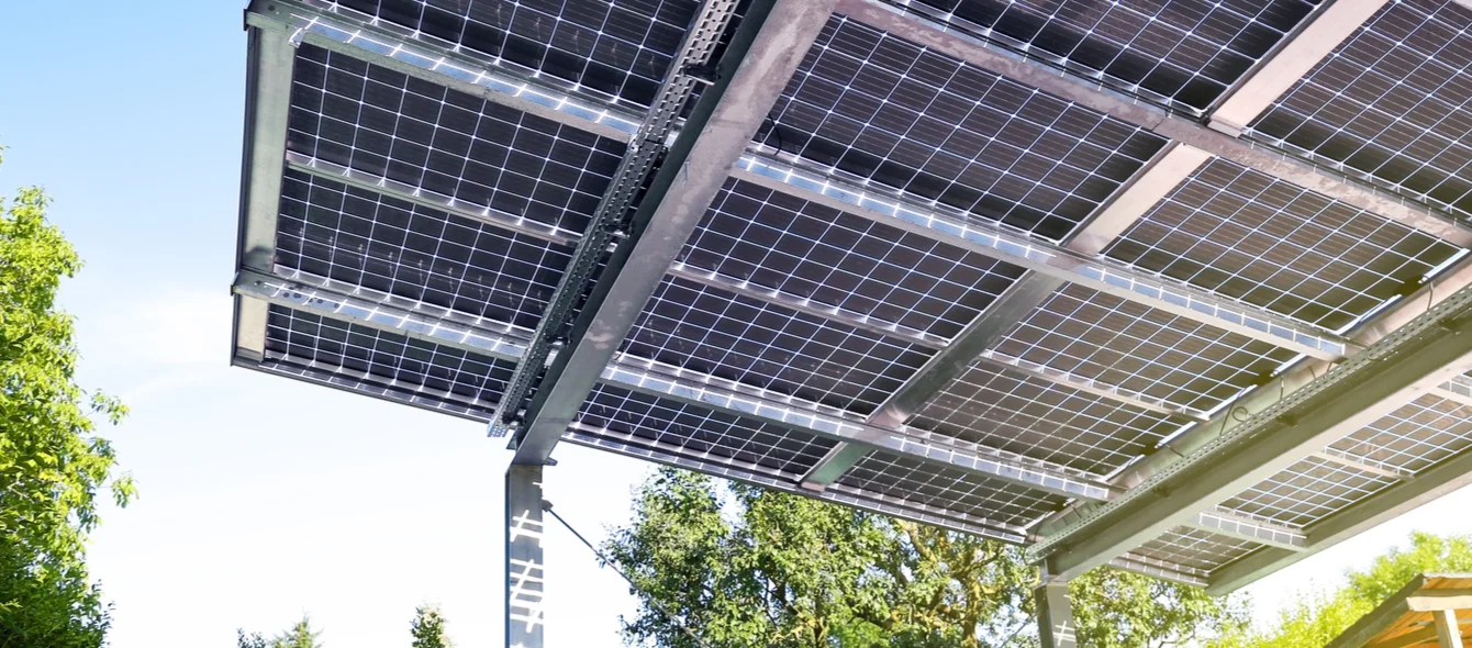 Solar roof above, motorway below