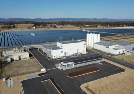 Wasserstoffherstellung in Fukushima mit grünem Strom aus Solaranlagen
