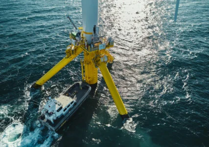 Floating-Offshore-Windturbine von RWE vor der Küste Norwegens