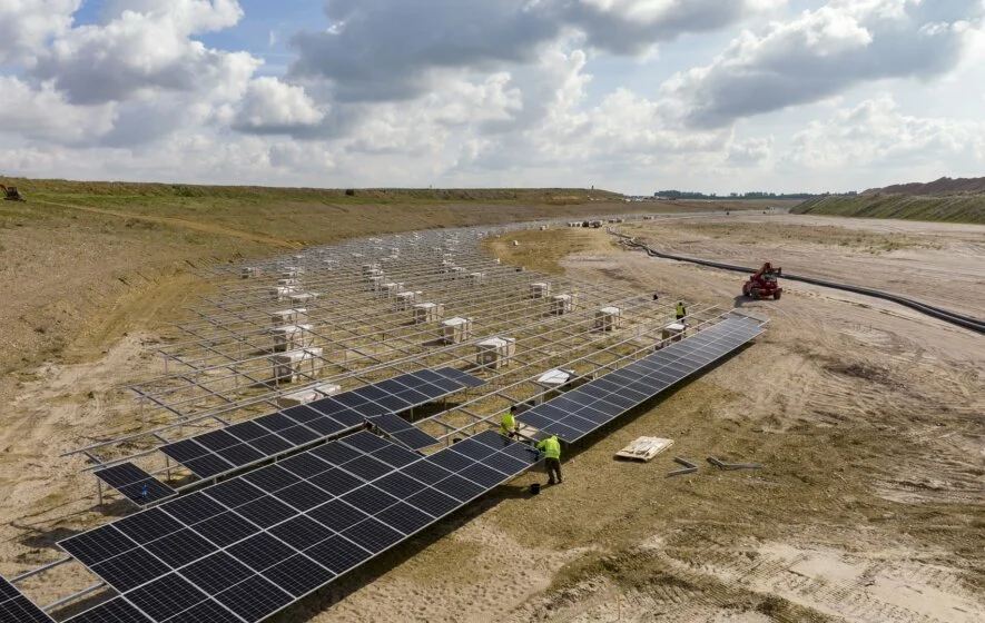 rwe-solarpark-tagebau-erneuerbare-energien
