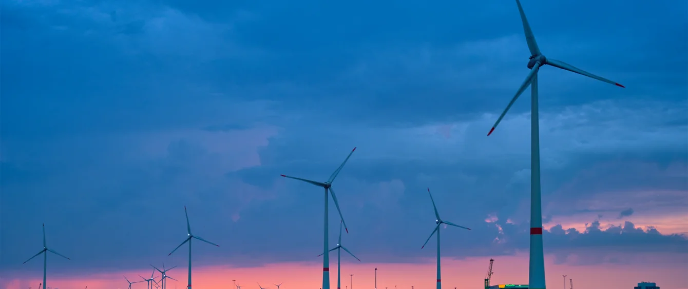 Windkraftanlagen am Hafen von Antwerpen, Belgien