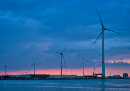 Windkraftanlagen am Hafen von Antwerpen, Belgien