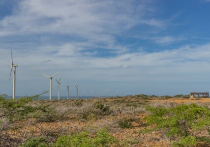 Windkraftanlagen an der kolumbianischen Küste