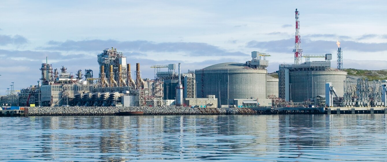 Kraftwerk an der norwegischen Küste