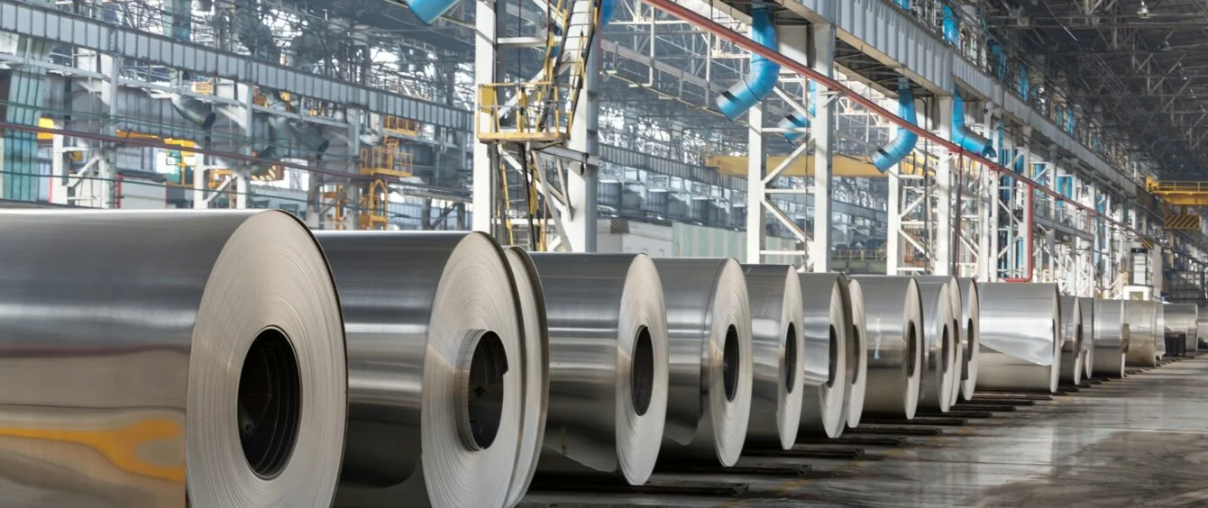 Rollen aus Aluminium in der Produktionsstätte